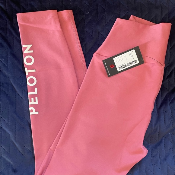 NWT Peloton show up leggings - Picture 3 of 3